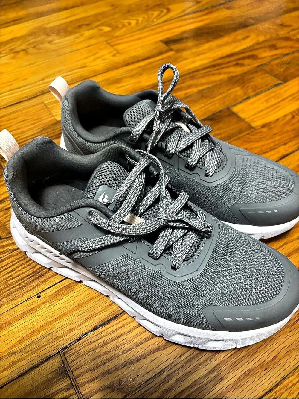On Gray Sneakers Like New